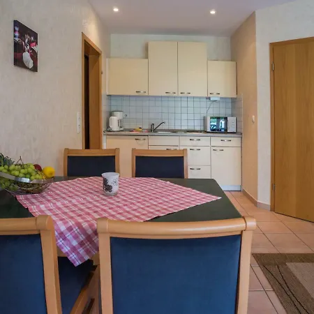 Am Maigloechchenberg 5 *